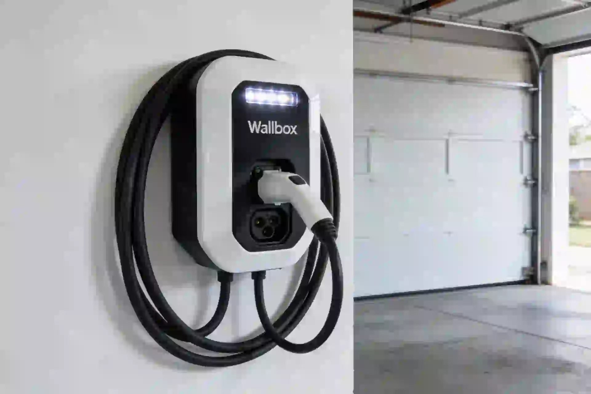 Installation borne de recharge à Saint-André-de-Corcy